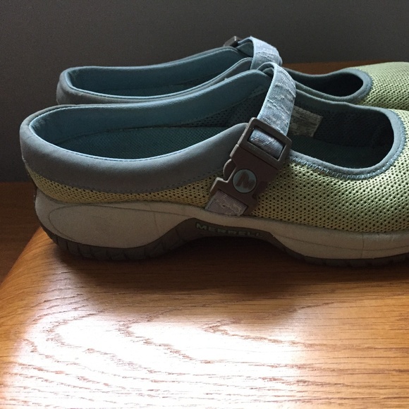 Merrell Shoes - Picture 3 of 8